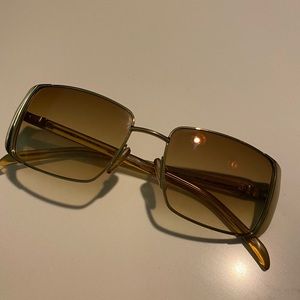 Women’s Gucci sunglasses